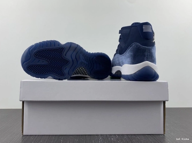 Navy WMNS Air Jordan AR0715-441 Midnight Velvet 11 0811